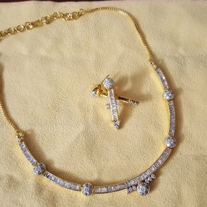 Silver plated w 22kt gold w Swarovski Necklace